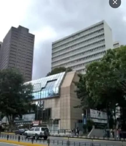 Ns - En Alquiler Individualmente Grupo De Seis Oficinas Desde 20 M2, En $300 C/u En Torre Ejecutiva - Urb. Los Palos Grandes - Mun Chacao