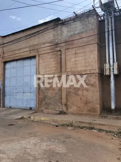 Conjunto de 2 galpones en la Chamarreta