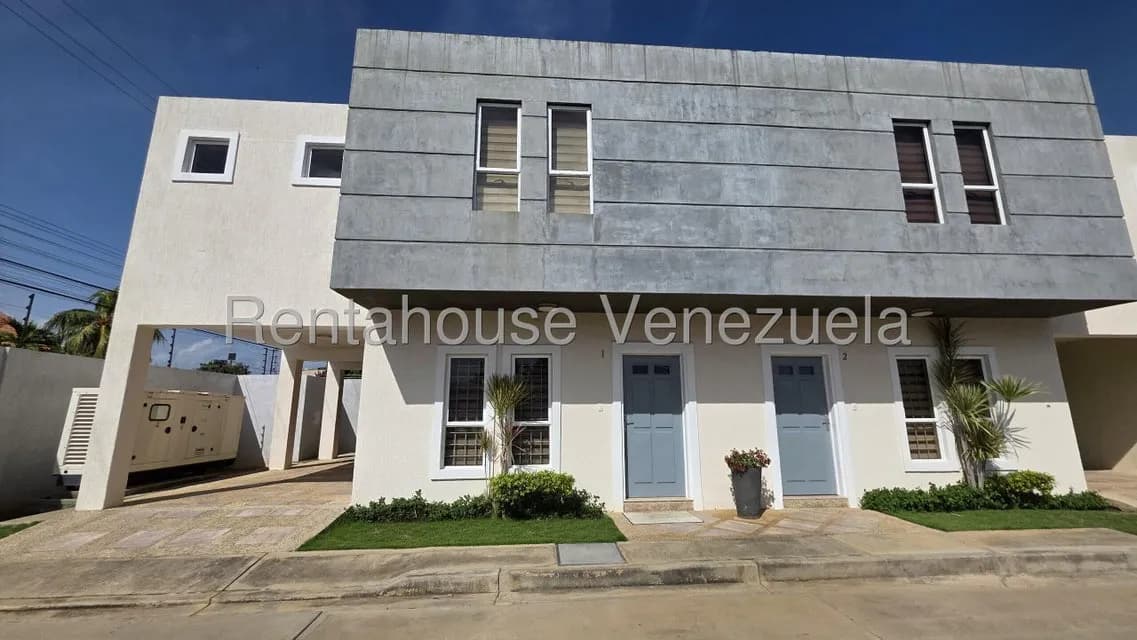 Townhouse (Duplex) en Alquiler en Calle Piar, Zulia