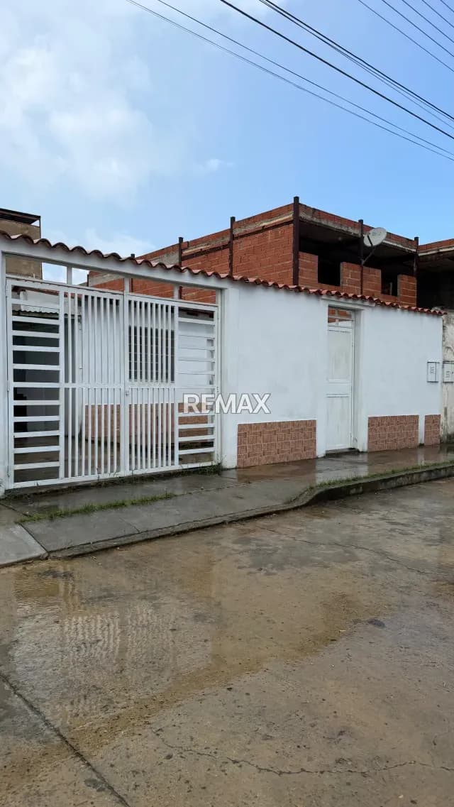 Se vende casa Urb la ciudadela