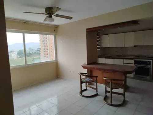 Apartamento En Alquiler En El Bosque (ac)