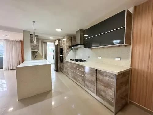 Hermanas Mota Venden Apartamento Tipo Dúplex En Cumbres De San Diego