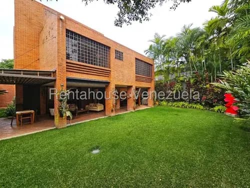 Carla González Casa En Venta En La Floresta Mls #25-24093 Dm