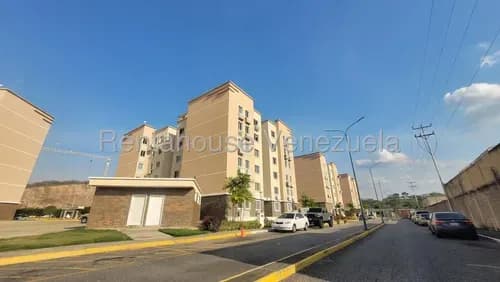 Apartamento En Venta En Ciudad Roca, Planta Electrica, Casa Club, Gimnasio, Piscina. Carlina M. Vende
