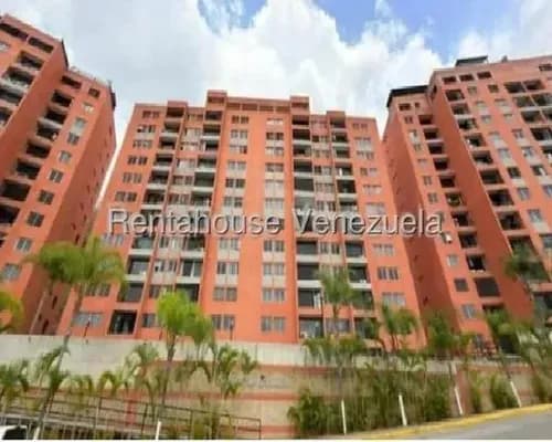Apartamento Remodelado Con Excelente Ubicación En Colinas De La Tahona #26-19436