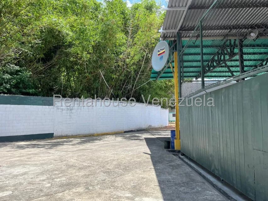 Comercial (Galpon - Deposito) en Alquiler en Guatire, Miranda