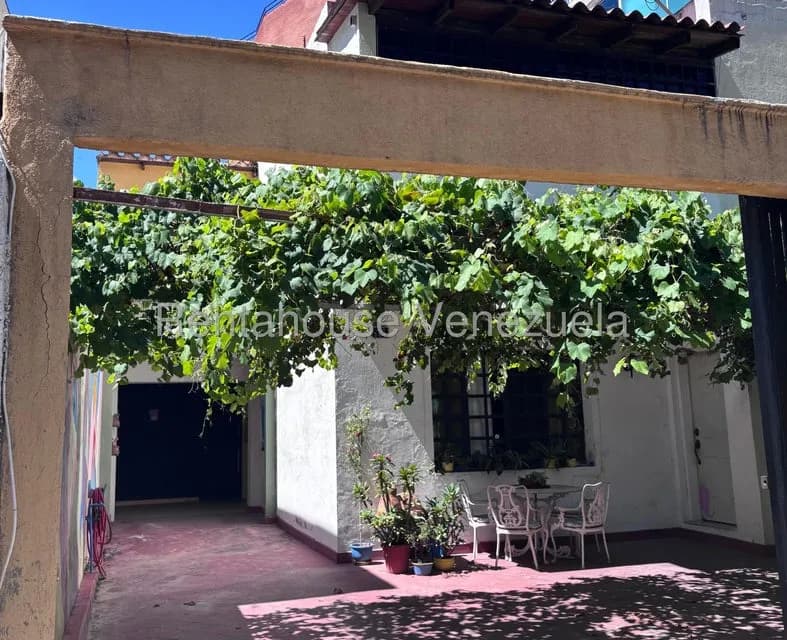 Casa (Duplex) en Venta en San Marino, Distrito Metropolitano