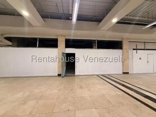 Alquiler De Local Comercial En En Centro Comercial Parque Cerro Verde Jlrp Mls 26-16949