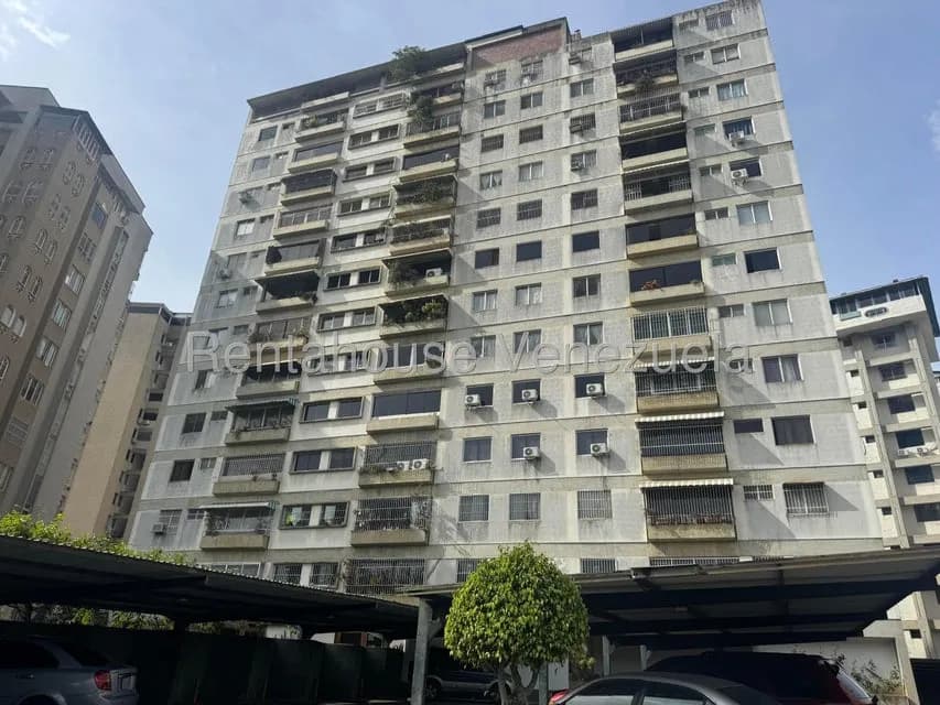 Apartamento (1 Nivel) en Alquiler en Santa Paula, Distrito Metropolitano