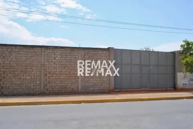 Terreno en Venta Avenida Circunvalación 3