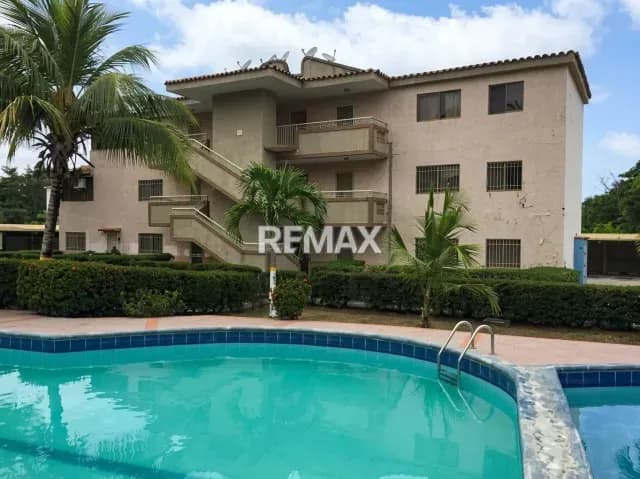 Apartamento Vacacional en Venta, via Sotillo Conjunto Residencial Paraiso Mar