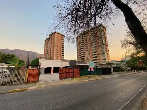 Venta Av Las Delicias Maracay