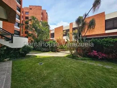 Townhouse Con Ascensor Remodelado En Venta En Santa Eduvigis Consultar Precio 25-24048 Cs