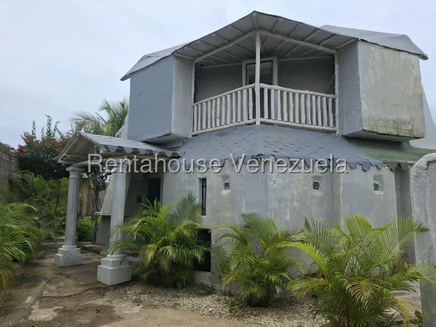 Casa (Duplex) en Venta en Guacuco, Nueva Esparta