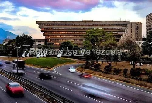 Se Alquila Oficina En El Ccct ( Chuao)