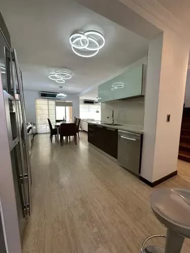 En Alquiler Th En Altos De Guataparo. Res. Vistalago 250m2 4 Habitaciones 4 Baños 4 Estacionamientos. An