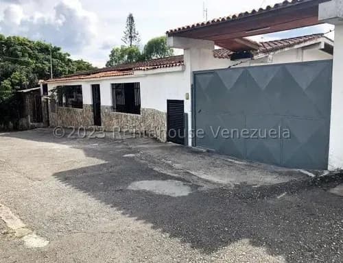 San Antonio De Los Altos! Las Polonias, En Venta Amplia Casa. Mo 23-30491