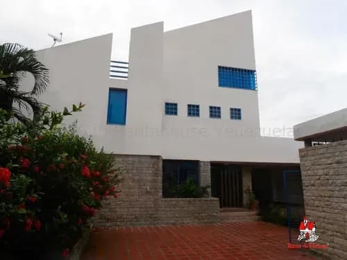 Espaciosa Quinta En Venta Ubicada En Urb San Jacinto En Maracay Db 25-14204