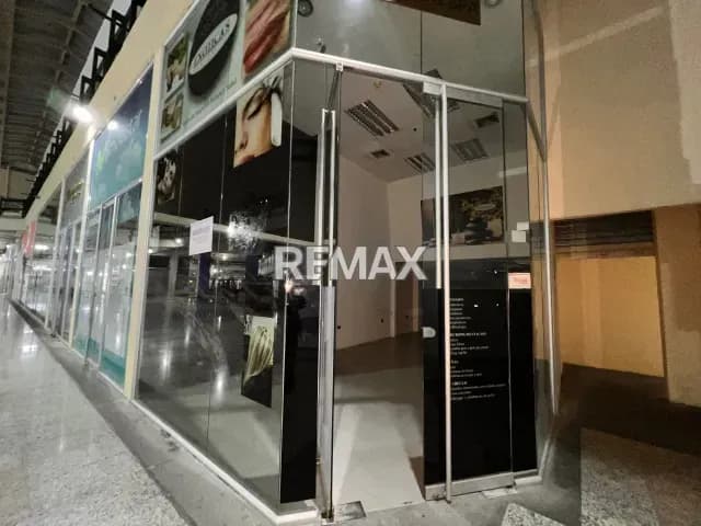Atractivo local en venta ubicado en el C.C Buenaventura. Araure - Portuguesa