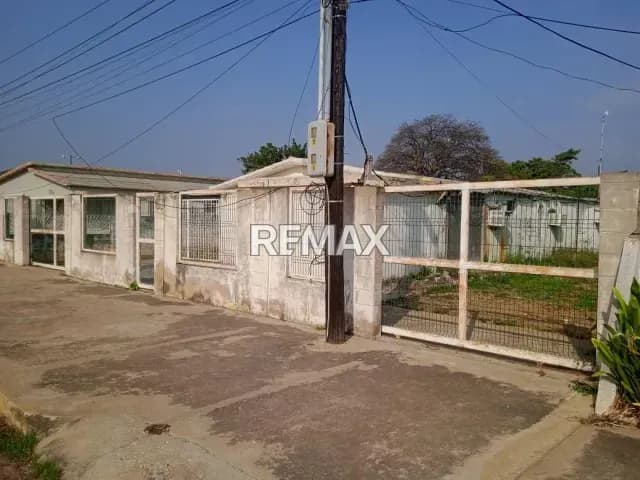 venta casa en la cañada de urdaneta