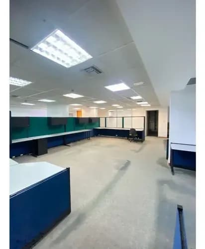 Oficina En Alquiler 370 M2 - Urb Los Ruices