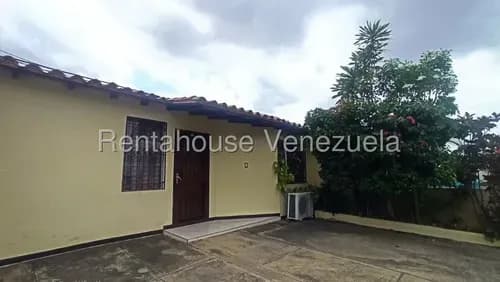 Diana Blanco Vende Acogedora Casa En Cabudare, Ambiente Seguro Y Tranquilo, Cómodas Habitaciones, Tanque Subterráneo,