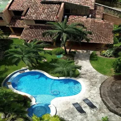 En Venta Exclusiva Casa En La Urbanizacion Hato Royal, Guataparo Valencia. St