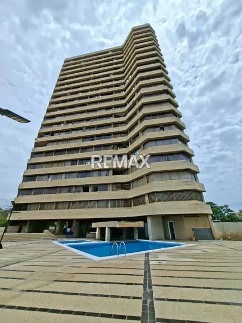 EN VENTA APARTAMENTO EN PORLAMAR