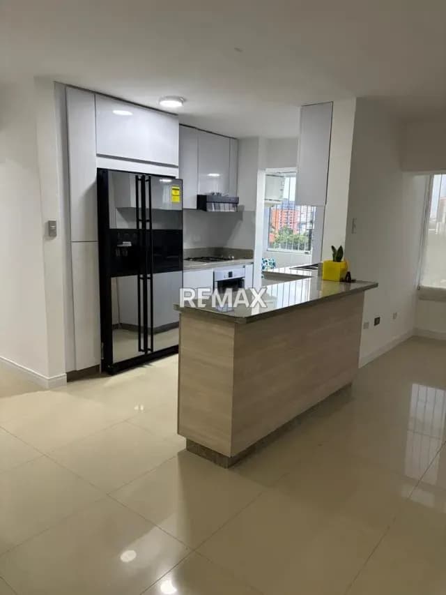 En Venta Apartamento Moderno en Residencias El Mirador