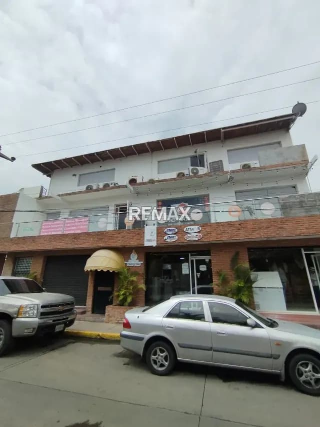 Local comercial en CC. Vista al mar. Piso 1