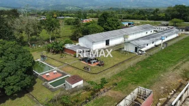 GRAN OPORTUNIDAD DE INVERSIÓN INDUSTRIAL Y COMERCIAL EN EL TÁCHIRA! Se vende Propiedad Industria con excelente ubicación estratégica sobre la Troncal 5