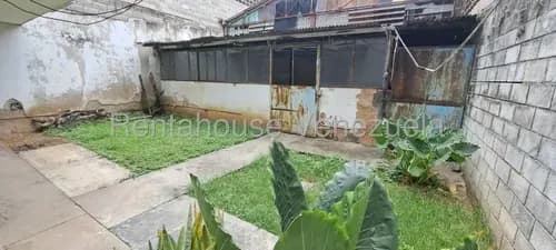 Carla Gonzalez Casa En Venta Los Dos Caminos Mls #25-801 Sc