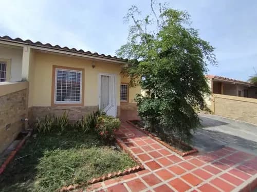 Casa En Ciudad Alianza, Urb. Brisas De Lago, Mec