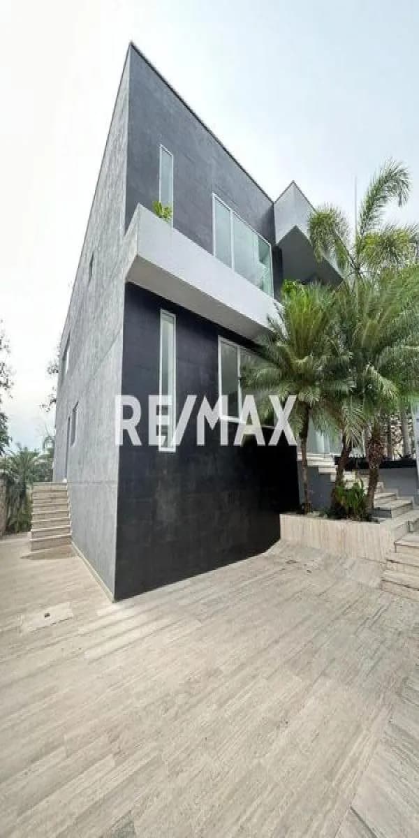 ESPECTACULAR CASA EN VENTA EN EL CASTAÑO