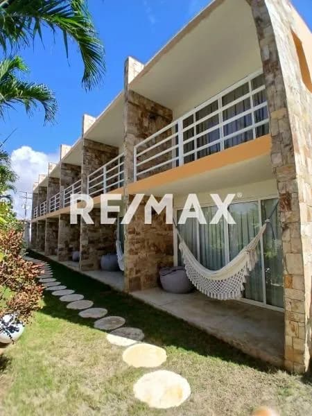 Posada 3 estrellas en venta en Playa El Yaque - Isla de Margarita