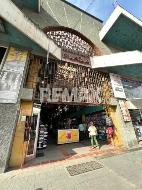 En Venta Centro Comercial Ubicado en el Centro de la Ciudad. Avenida 20 entre calles 30 y 31