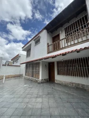 Casa En Alquiler Urbanización Los Castores San Antonio De Los Altos Rz