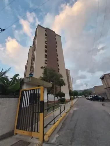 Alquilo Apartamento En Naguanagua Conjunto La Paz Mv