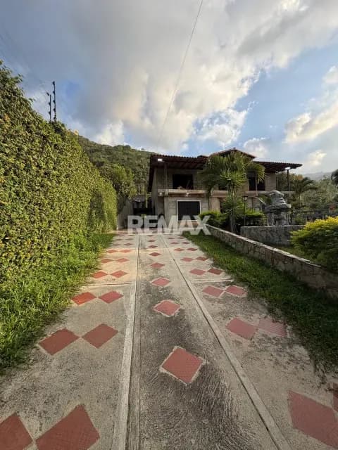CASA TIPO QUINTA EN VENTA UBICADA EN LA ARBOLEDA