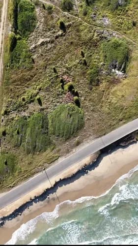 Terreno Plano En Venta Con Ubicación Privilegiada En Playa El Tirano, Isla De Margarita, Bv