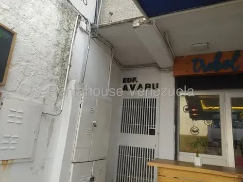 Rentahouse Del Este Vende Amplia Y Cómoda Oficina Al Este De Barquisimeto, Cód. 26-9630, Ideal Para Emprender Tu Negocio.