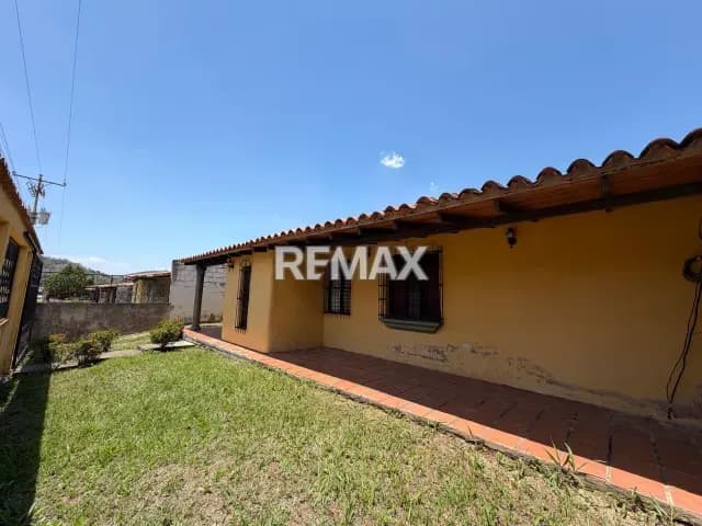 En venta Casa a Remodelar en La Cumaca