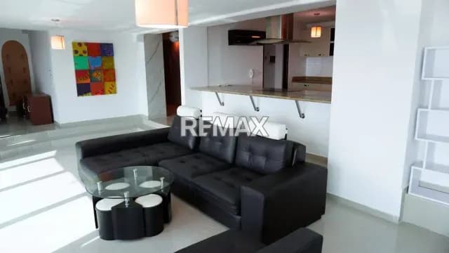 VENDE Y ALQUILA APTO EN CRISTAL DEL LAGO