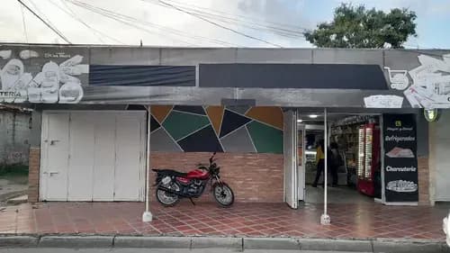 Venta Casa Comercial, Urb. Las Aguitas Los Guayos Z39-04