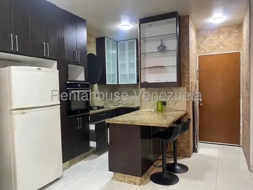 Siente La Tranquilidad Y El Frescor Que Mereces. Imagina Vivir En Este Comodo Apartamento Amoblado Con Cocina Con Tope De Granito Moderna Y Equipada. Incluye Linea Blanca, Posee Pozo De Agua Y Parque