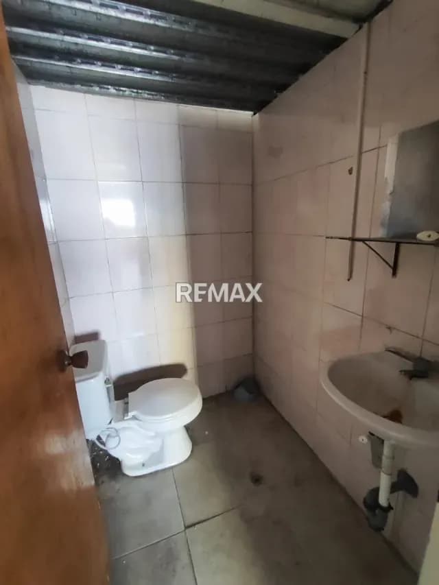 EN VENTA LOCAL COMERCIAL