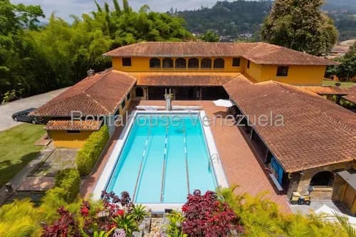 Casa En Venta En La Lagunita 10350 Metros Terreno Piscina