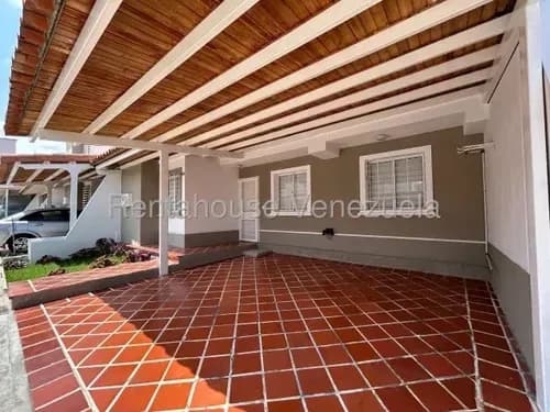 María Reyes Vende Espectacular Casa En La Ribereña, Amplia, Hermosa Con Planta Eléctrica Y Pozo De Agua Un Oasis En Cabudare