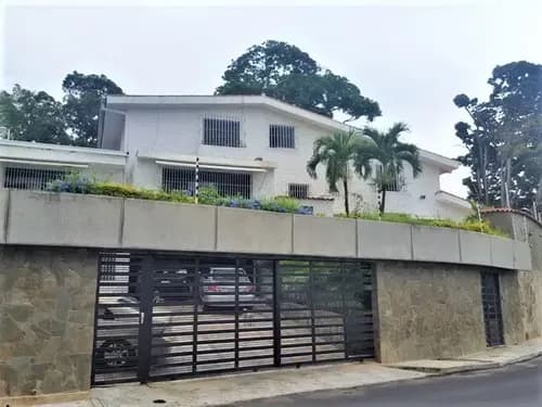 Venta De Casa En Cumbres De Curumo