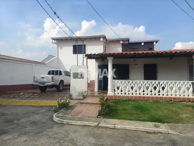 Casa con Anexo Independiente en Los Yabos – ¡Ideal para Inversión!